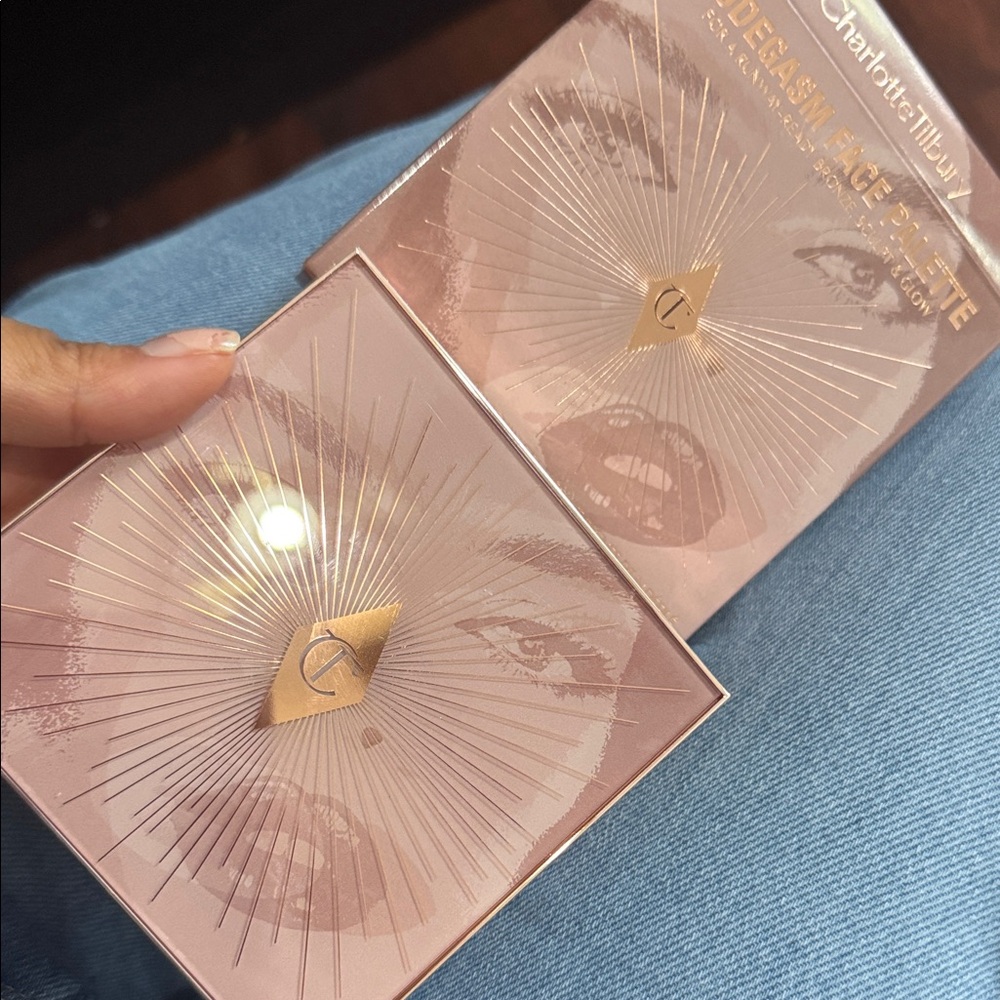 Charlotte Tilbury Golden Face Palette - Gold